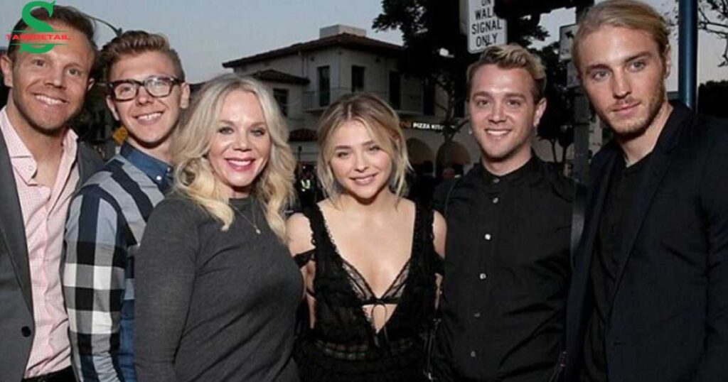 Chloë Grace Moretz rich family